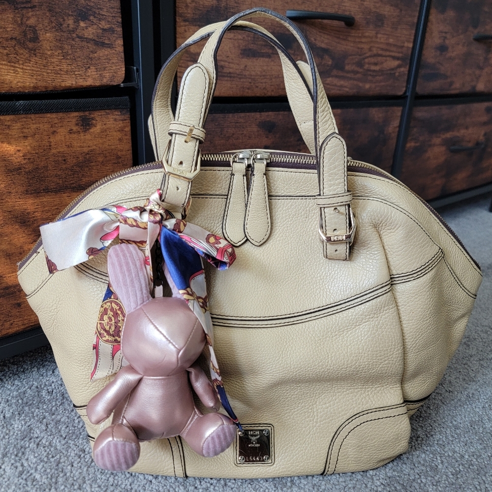 🟢Final Price!! Authentic MCM Leather handbag cream